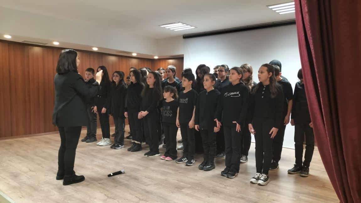 Okulumuzda Coşkulu 18 Mart Çanakkale Zaferi Kutlaması: Oratoryo ve Müzik Korosu Performansları